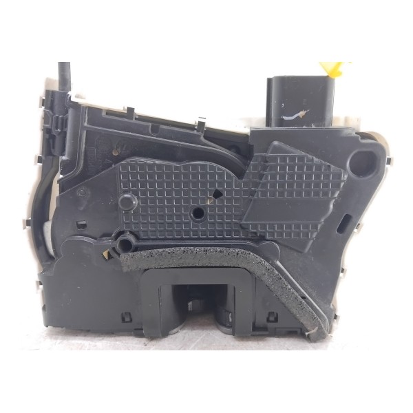 Fechadura Porta Dianteira Direita Onix 20/24 26376710