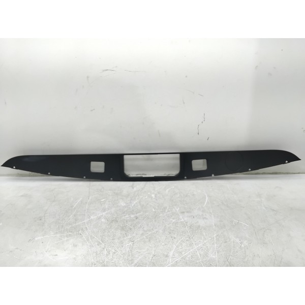 Moldura Luz De Placa Mercedes C180 2015 A 2019