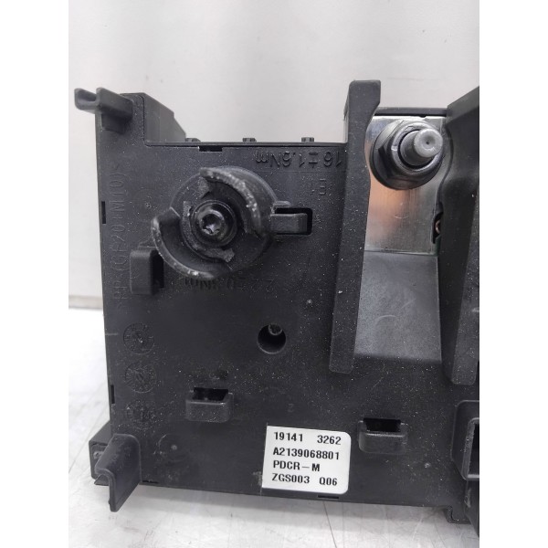 Caixa Fusiveis Interna Mercedes C180 2015 A 2019