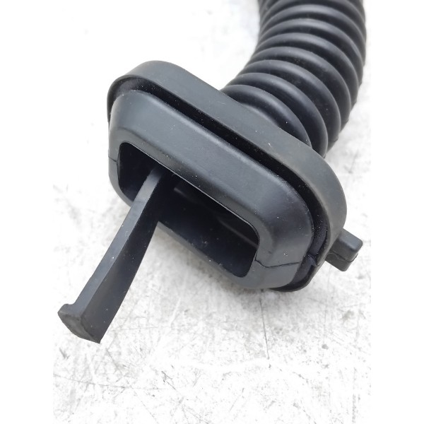 Borracha Chicote Tampa Traseira Hb20 13/19 919811s500