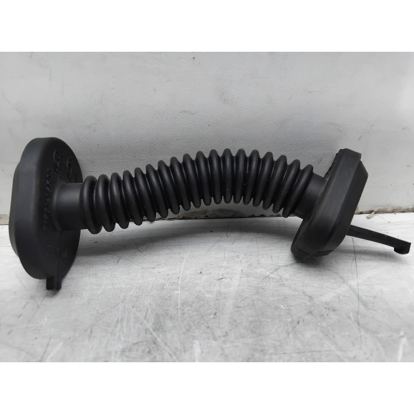 Borracha Chicote Tampa Traseira Hb20 13/19 919811s500