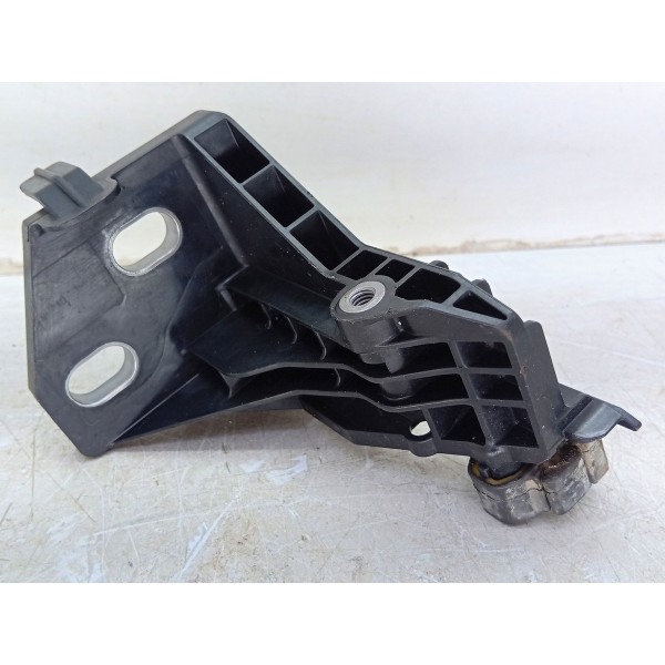 Suporte Parachoque Tras\esq Mercedes C180 2015 A 2019