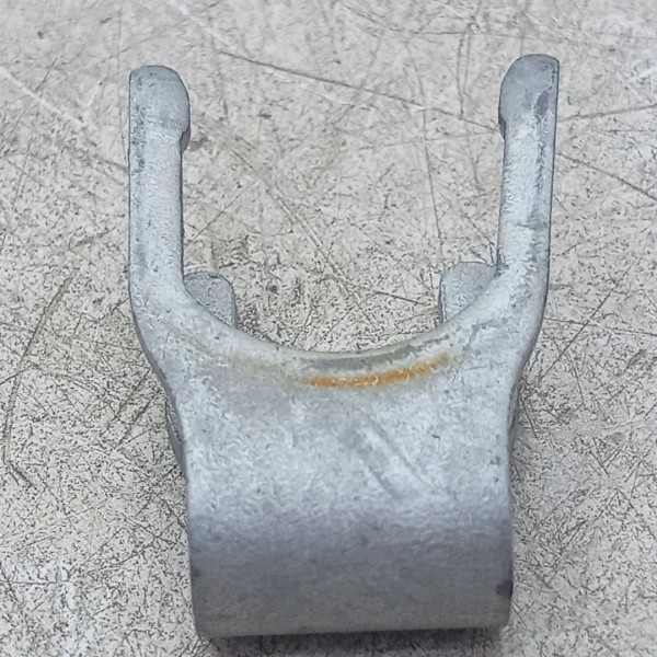 Suporte Trava Bico Injetor Mercedes C180 2015 A 2019