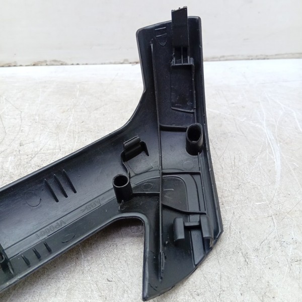 Moldura Porta Dianteira Esquerda Gm Prisma 14/15 52042864