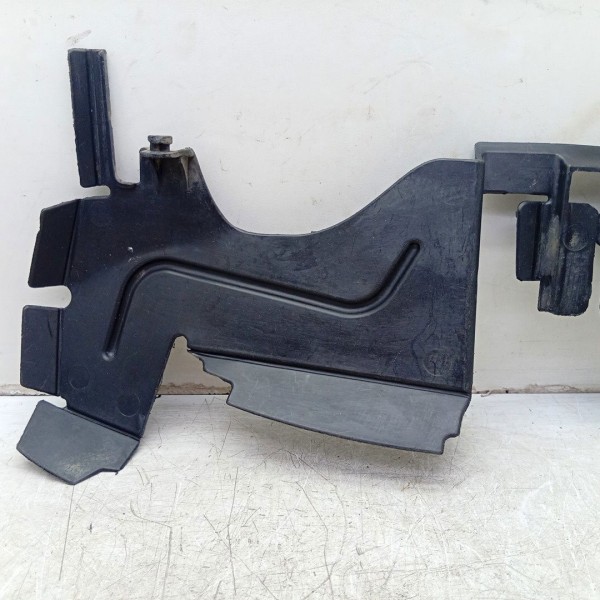 Defletor Radiador Direito Peugeot 207 07/12 9685869280