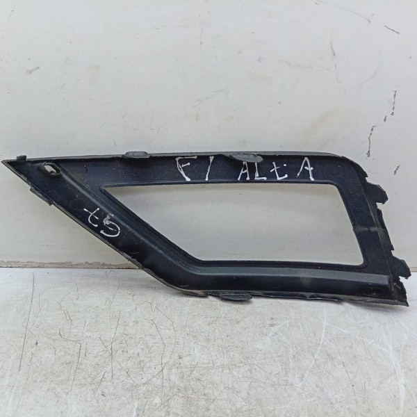 Moldura Do Farol De Milha Direita Voyage G7 20/25 5u0853666q