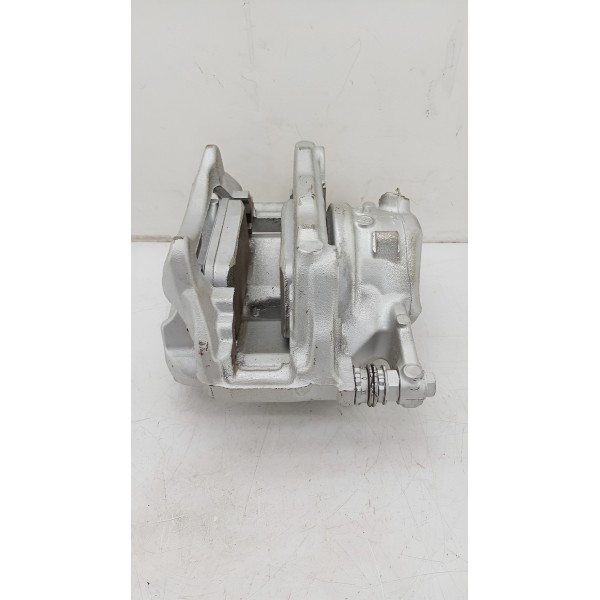 Pinça Dianteira Direita Mercedes C200 2.0t 2015 A 2019