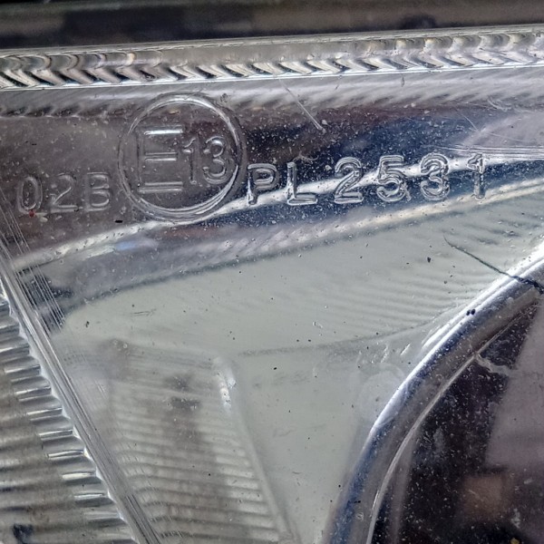 Farol Milha Dianteiro Direito Hyundai I30 2008 2009 A 2012