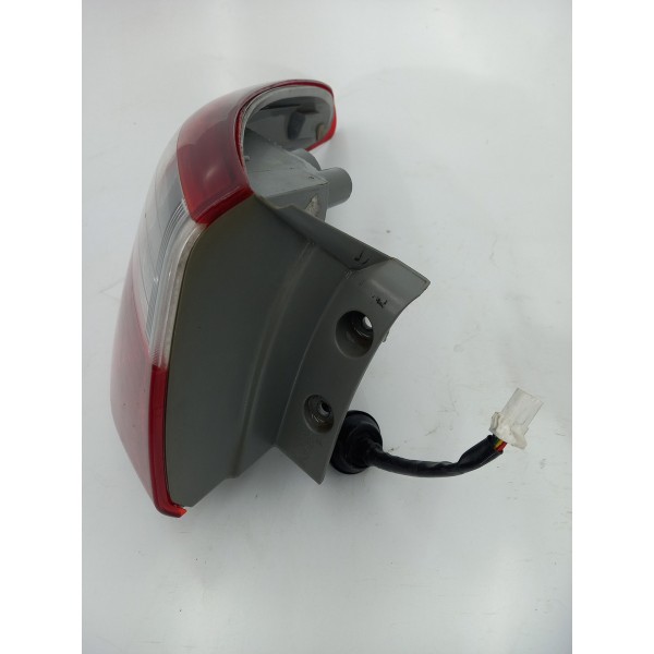 Lanterna Lateral Esquerda Hb20 C/soquete Hatch 2012 A 2016