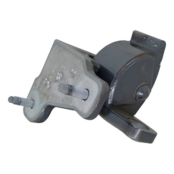 Dobradiça Dianteira Inferior Direita Mercades C180 2015 2019