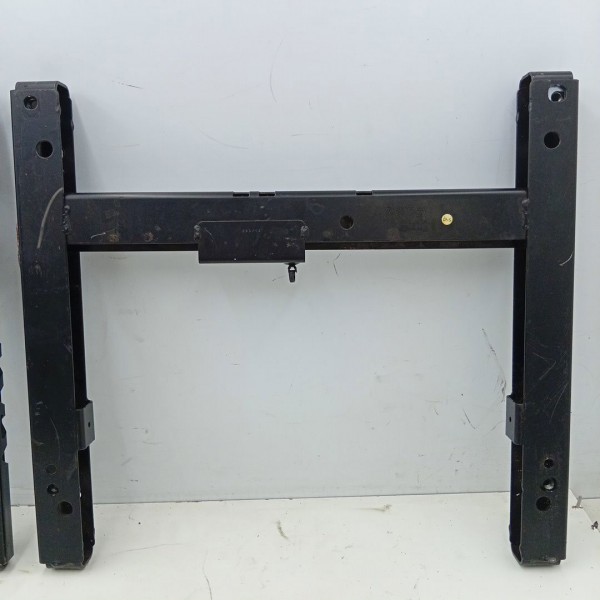 Trilho Do Banco Dianteiro (le) Vw Amarok 17/24 2h6881033b