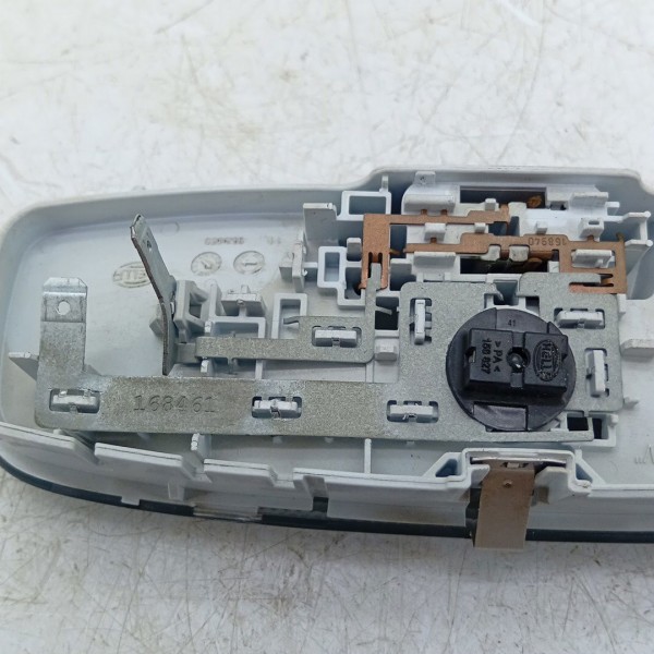 Luz Cortesia Interna Ford Ka 2015