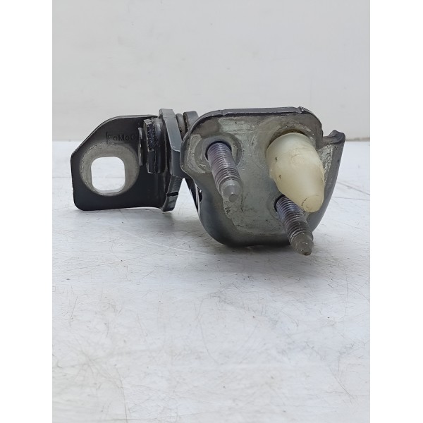 Dobradiça Inferior Tras\esq Ford Ka 2014 A 2022