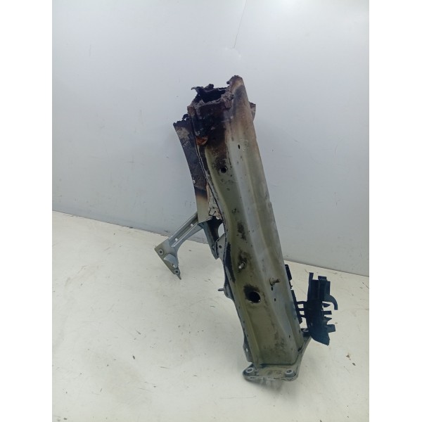 Caixa De Roda Longarina Esquerda Volkswagen Jetta 05\22