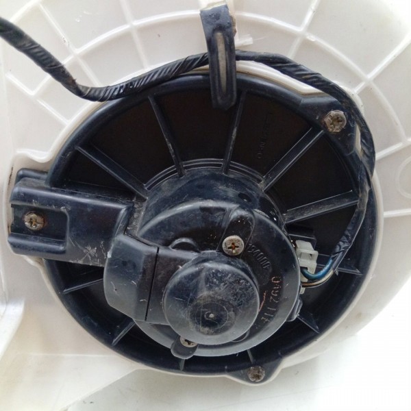 Caixa Ar Forçado Painel L200 Outdoor 2005 2006 2007 A 2012