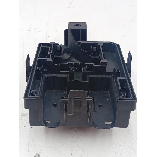 Suporte Caixa De Fusiveis Chevrolet Tracker 2016 A 2019