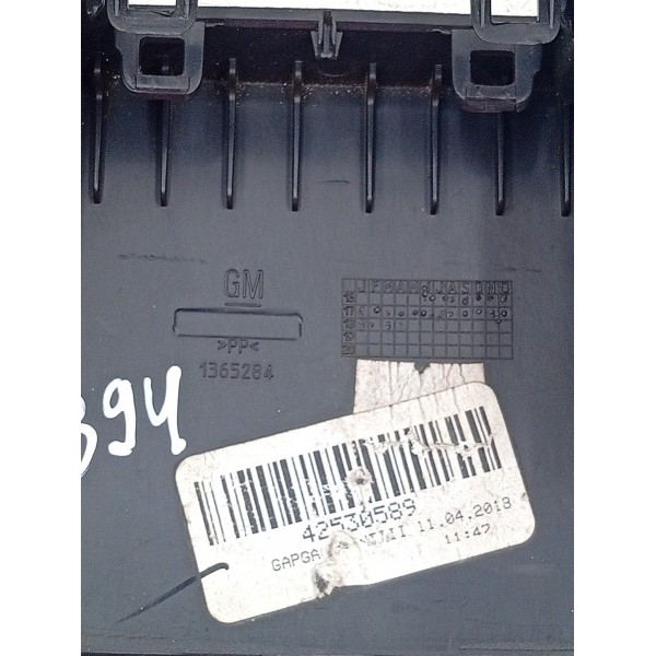 Moldura Usb/ Acendedor  Chevrolet Tracker 2014 A 2018