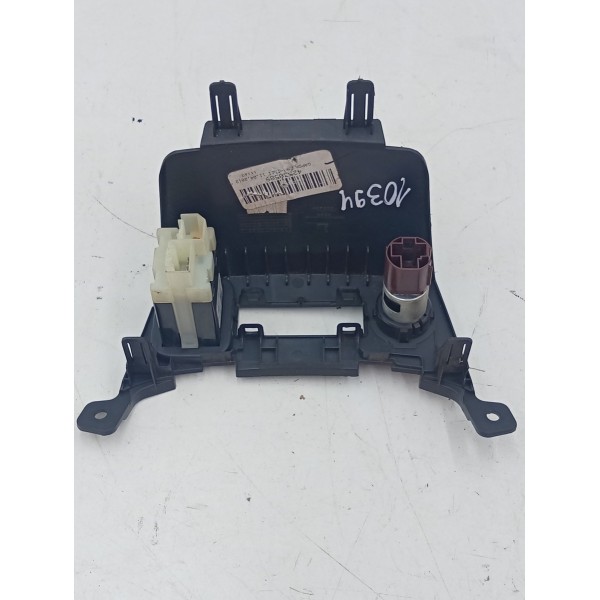 Moldura Usb/ Acendedor  Chevrolet Tracker 2014 A 2018