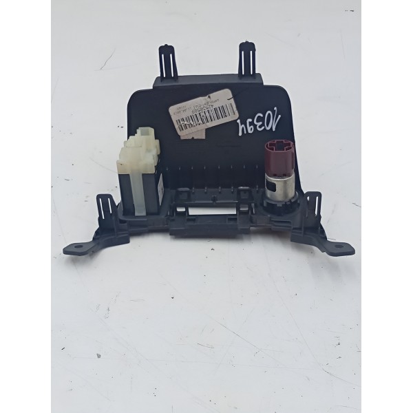 Moldura Usb/ Acendedor  Chevrolet Tracker 2014 A 2018