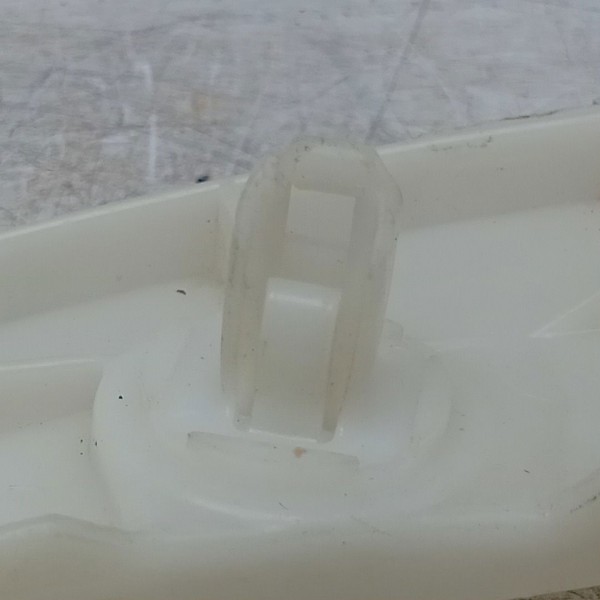 Guia Parachoque Traseiro Direito Pajero Full 2012