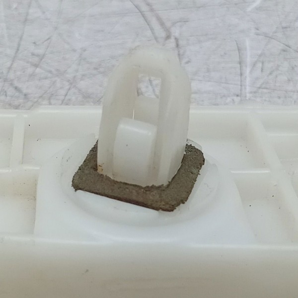 Guia Parachoque Traseiro Direito Pajero Full 2012