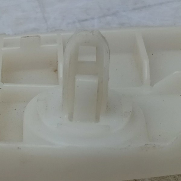 Guia Parachoque Traseiro Direito Pajero Full 2012