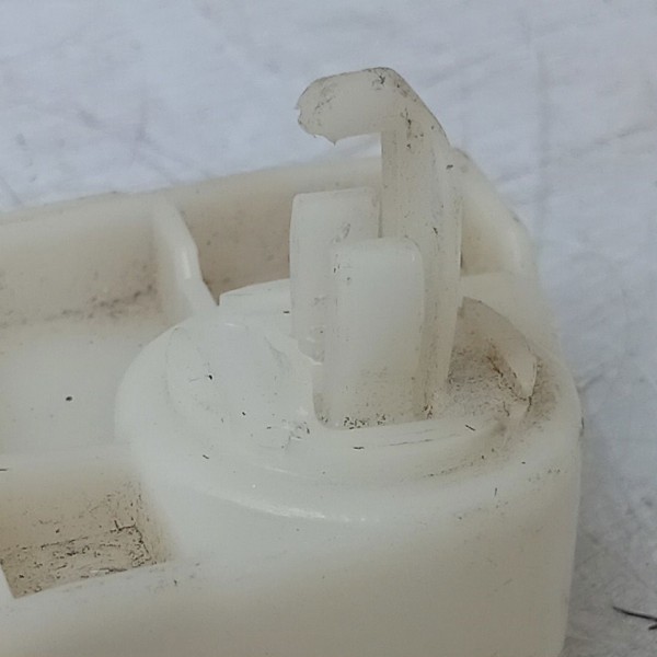 Guia Parachoque Traseiro Direito Pajero Full 2012