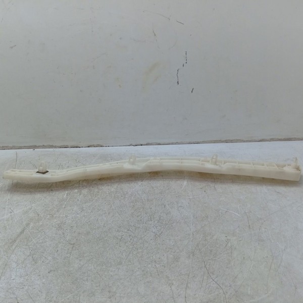 Guia Parachoque Traseiro Direito Pajero Full 2012