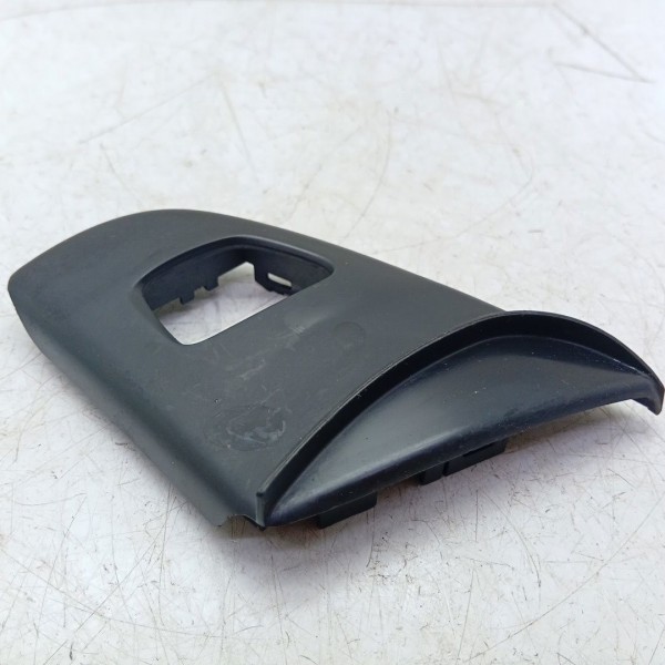 Moldura Coluna Traseira Do Vidro Renault Duster 2015 A 2018