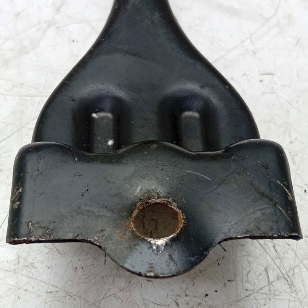 Trava Suporte Bateria Toyota Etios 2019 A  2024