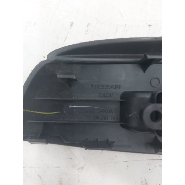 Moldura Botão Vidro Elétrico Tras Ld Orig Nissan Versa 12/14