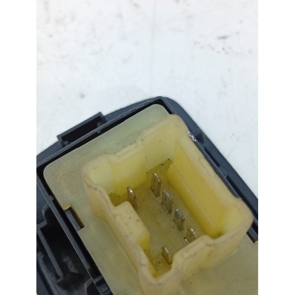 Botão Vidro Dianteiro Direito Renault Sandero 2014 15 A 2018