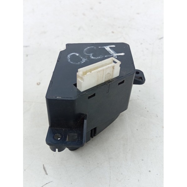Botão Interruptor Desembaçador Tra. Hyundai I30 2009 A 2012