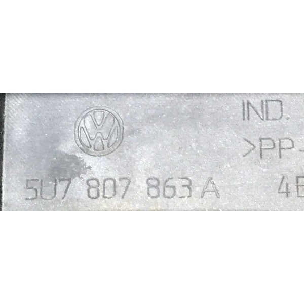 Guia Central Parachoque Traseiro Vw Saveiro G8 5u7807863