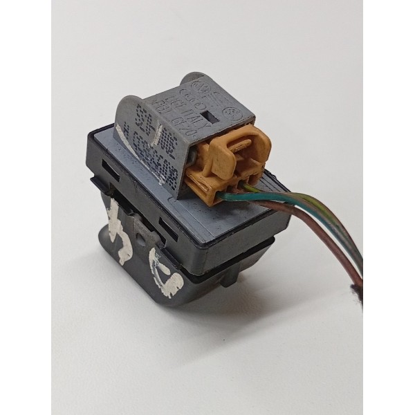 Botão Interruptor Abertura Do Porta Malas Audi A4 2015