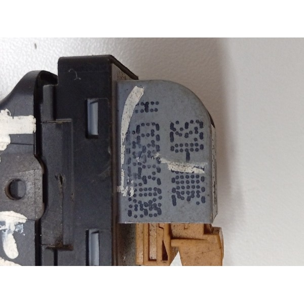 Botão Interruptor Abertura Do Porta Malas Audi A4 2015