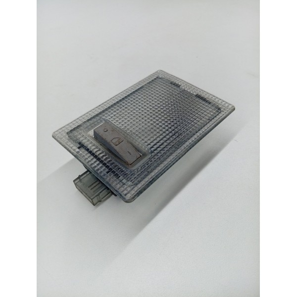 Luz Cortesia Teto Tras Chevrolet Onix 2015 A 2016