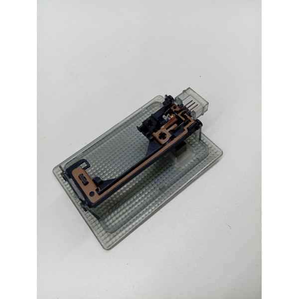 Luz Cortesia Teto Tras Chevrolet Onix 2015 A 2016