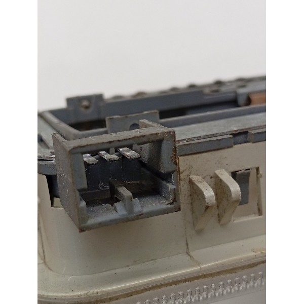 Luz Teto Cortesia Fiat Idea 2005 A 2010