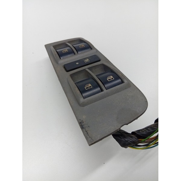 Comando Vidro Elétrico Esquerdo Dianteiro Fiat Palio 2017