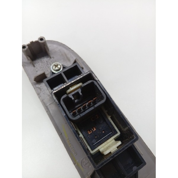 Moldura Botão Vidro Elétrico Tras\dian Pajero Dakar R 12\16