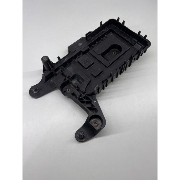Base Suporte Caixa Bateria Volkswagen Tiguan Tsi 2013
