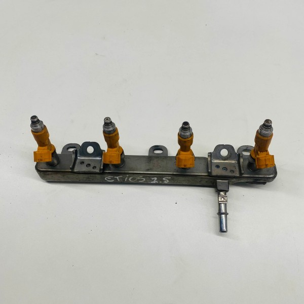 Flauta Com Bico Toyota Etios 1.5\1.3 16v 2013 A 2015