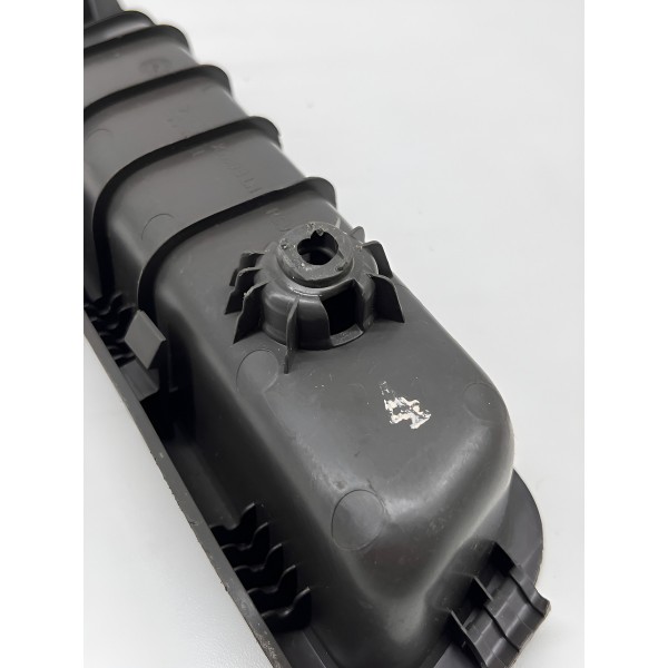 Suporte Braço Copos Porta Tras Direita Cobalt 2012 A 2014