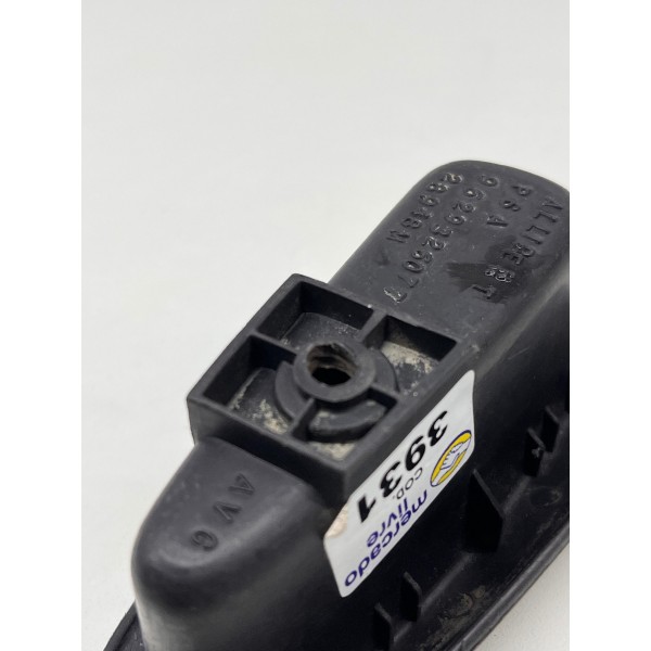 Puxador Porta Traseira Esquerda Peugeot 208 2013 Original