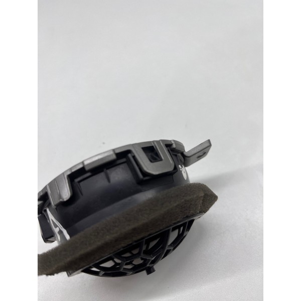 Difusor Ar Lateral Esquerdo Nissan March 2012 2013 14 A 2016