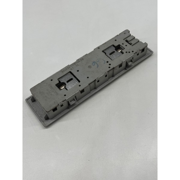 Luz De Teto Traseira Volkswagen Amarok 2011 A 2016