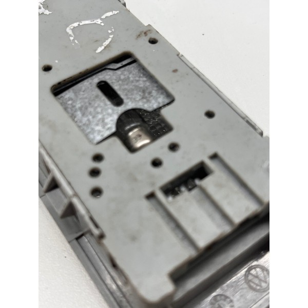 Luz De Teto Traseira Volkswagen Amarok 2011 A 2016