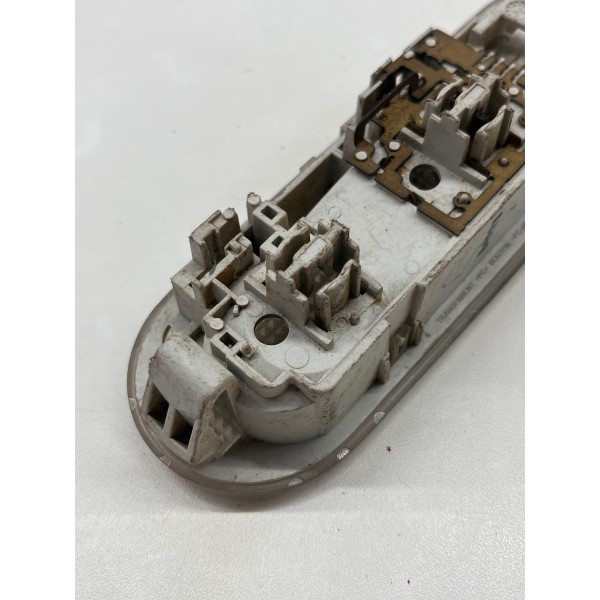 Luz Teto Cortesia Dianteira Nissan Versa 1.6 2014