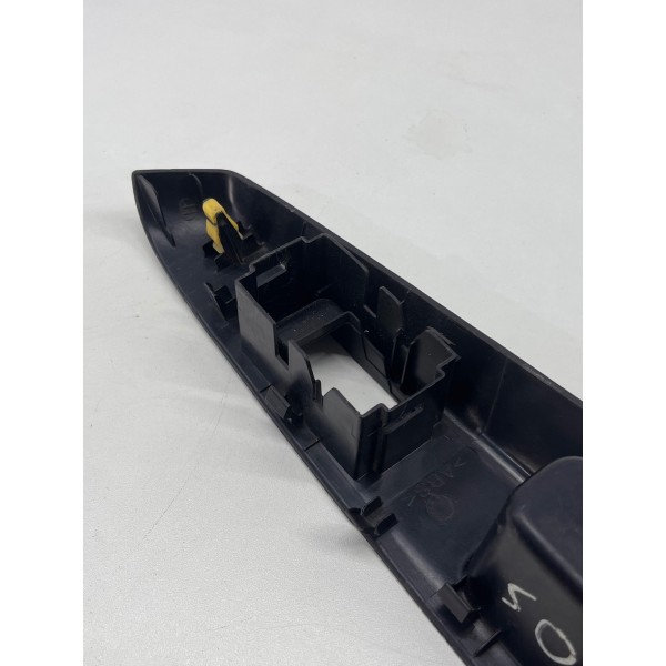 Moldura Botao Vidro Tras\dir Toyota Etios 2013 A 2021